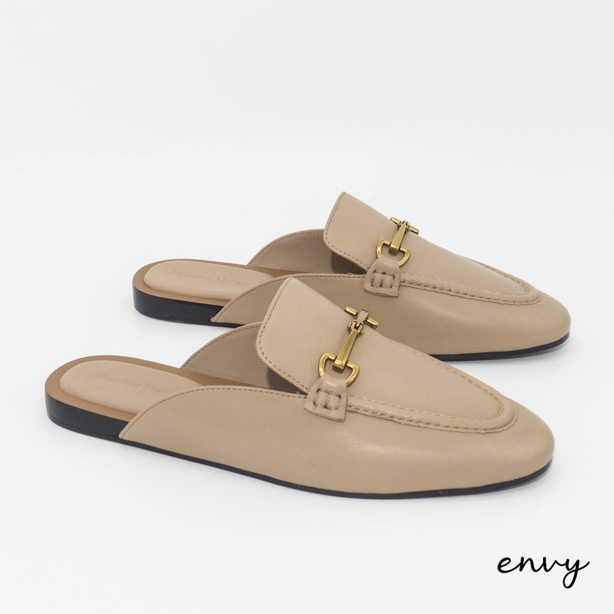 Massimo Dutti Flats