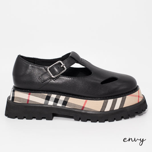Burberry Close Shoes