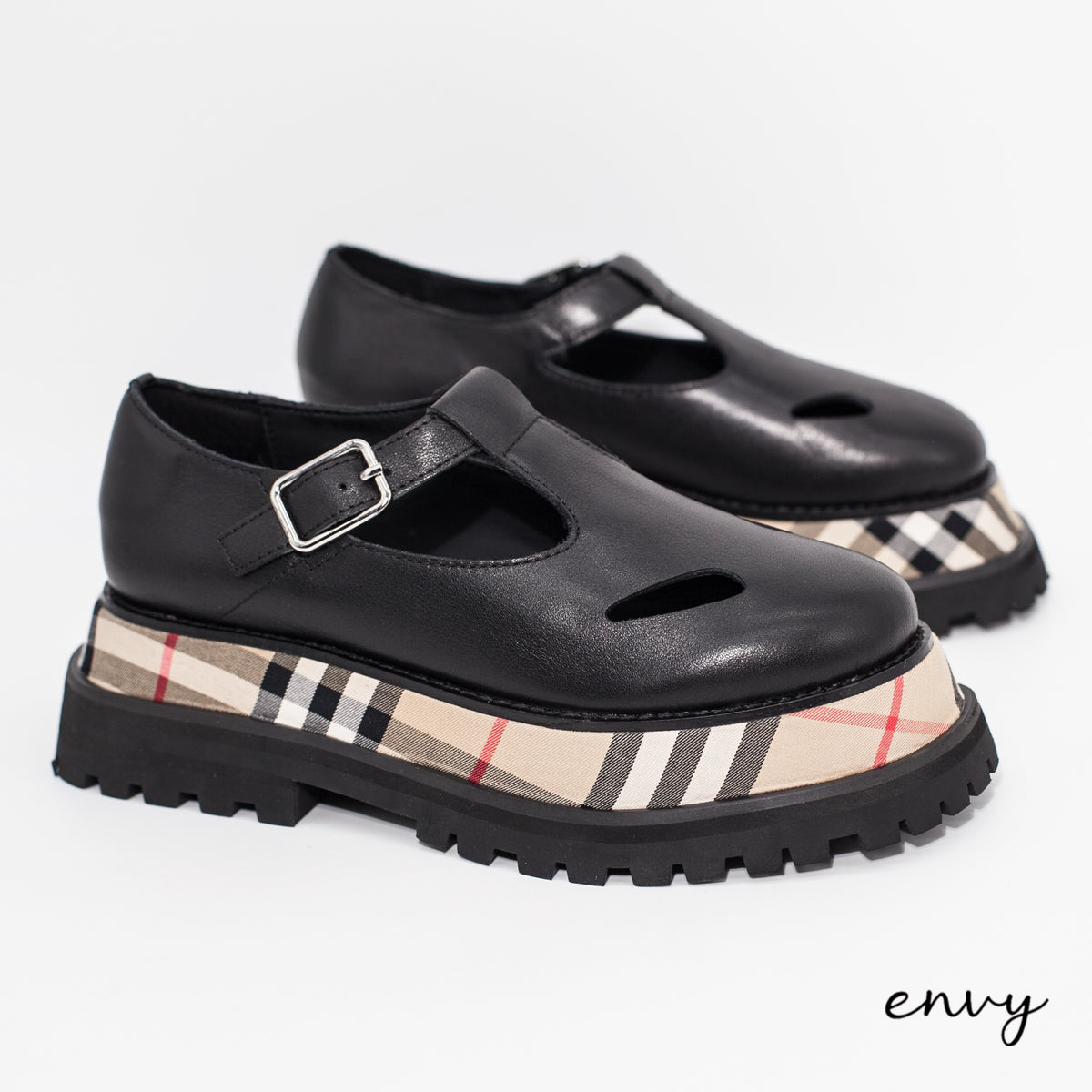 Burberry Close Shoes