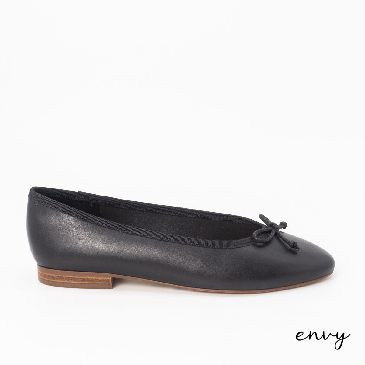 Wittner Close Shoes