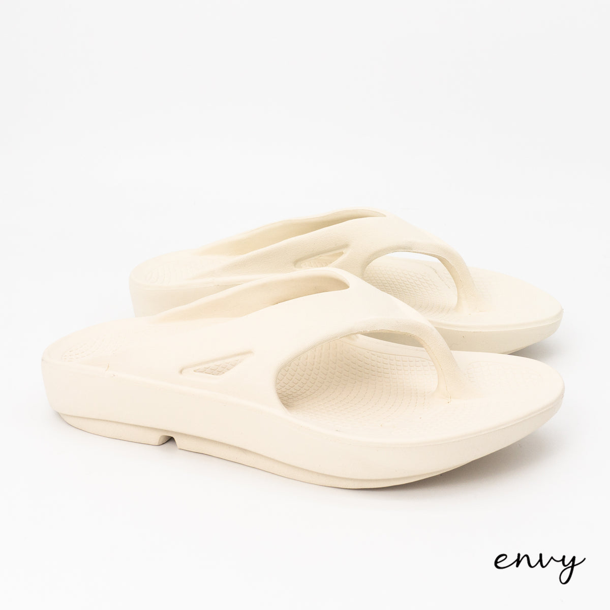 Oofos Slippers