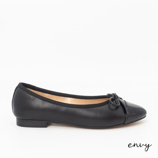 Steve Madden Close Shoes
