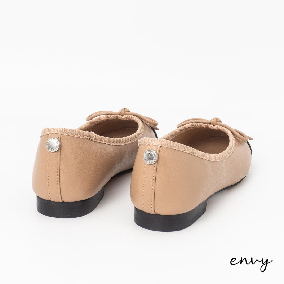 Steve Madden Close Shoes